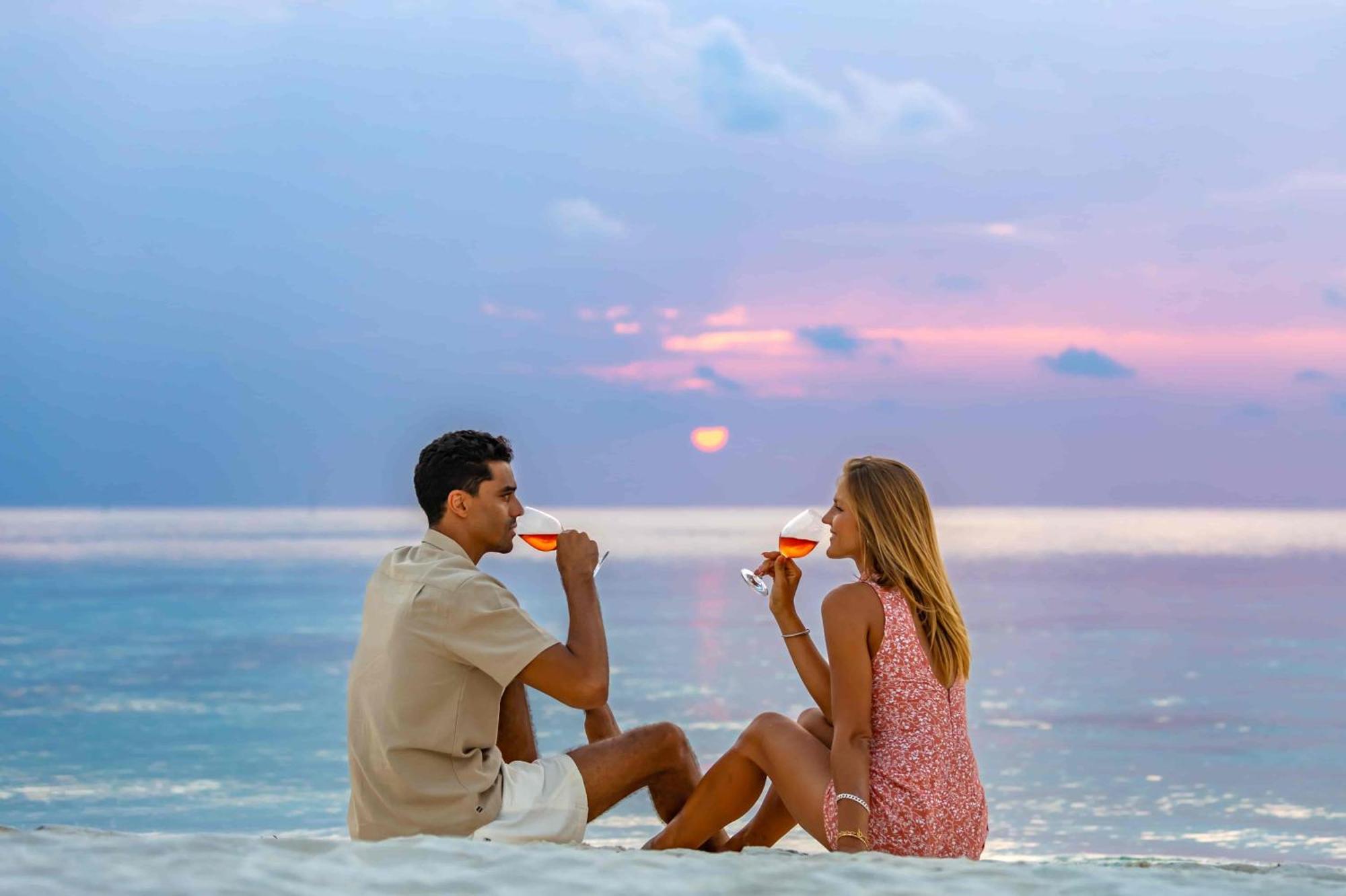 Отель Ozen Life Maadhoo Maadhoo  Экстерьер фото