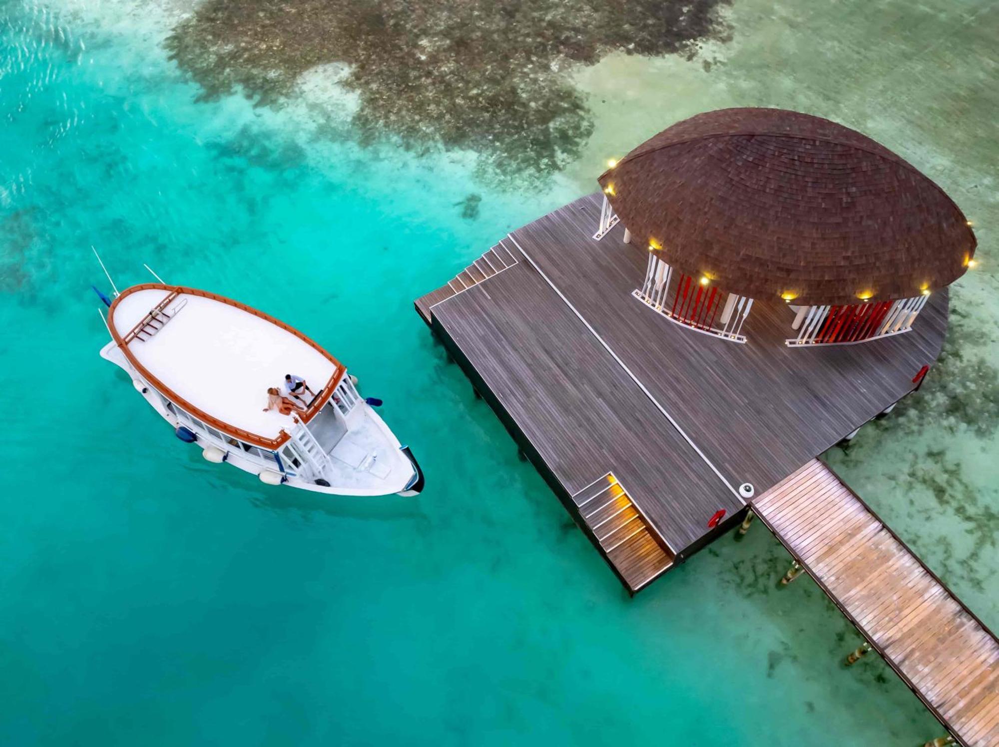 Отель Ozen Life Maadhoo Maadhoo  Экстерьер фото