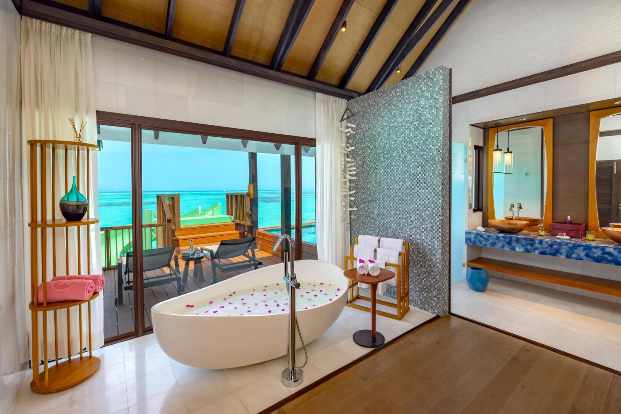 Отель Ozen Life Maadhoo Maadhoo  Экстерьер фото